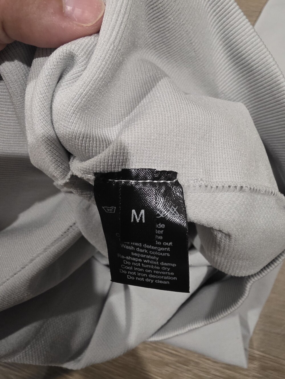 Alphalete Light Gray Seamless Scrunch Leggings Size Medium - Picture 4 of 4